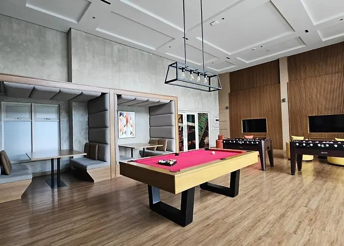 Park Mckinley West Luxury 1br Manila