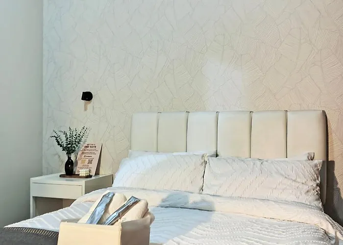 Park Mckinley West Luxury 1br