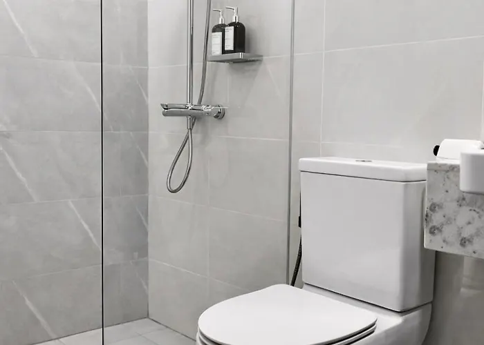 Park Mckinley West Luxury 1br *