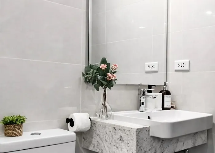 Park Mckinley West Luxury 1br