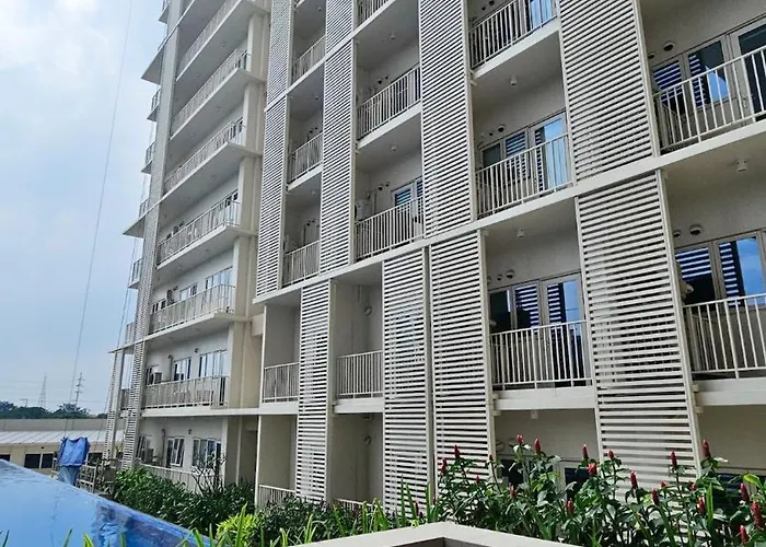 Park Mckinley West Luxury 1br Apartment Manila