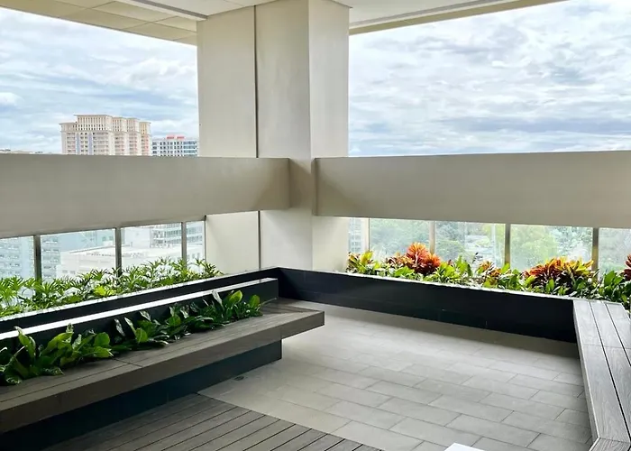 Park Mckinley West Luxury 1br Apartment Manila